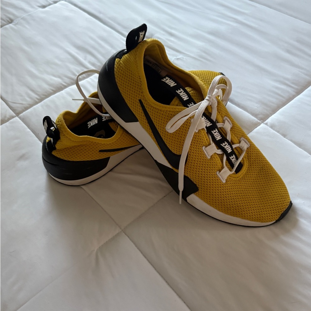Nike Black and Yellow Athletic Shoes